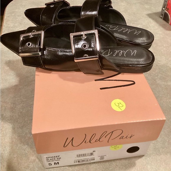 Big Buckle Black Flats - Picture 3 of 6